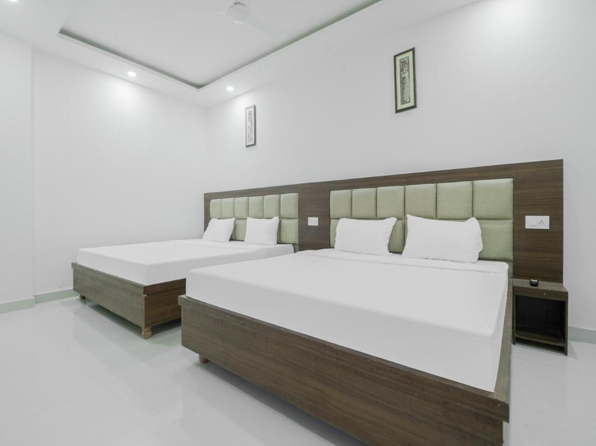 Oyo Townhouse 853 Hotel The Royal Aroma Haridvár Kültér fotó
